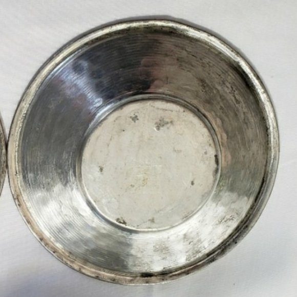 2 Small Tade Hammered Metal Dishes 7" - Picture 6 of 6